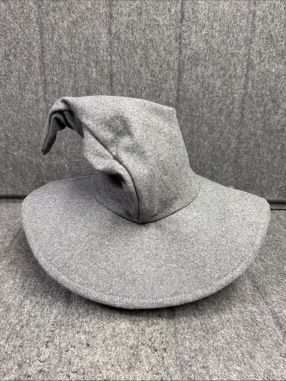 Warner Bros. Hobbit Gray Felt Witch Hat with Pointed Tip - Picture 4 of 8